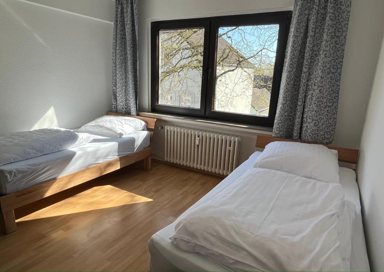 Zimmer für Monteure, Handwerker oder Reisende Essen Exterior foto